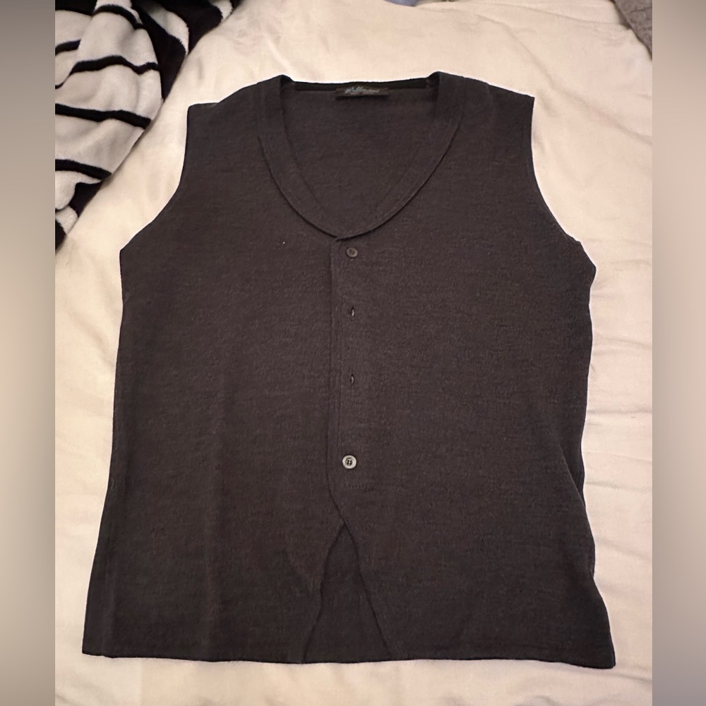 William cashmere sweater vest